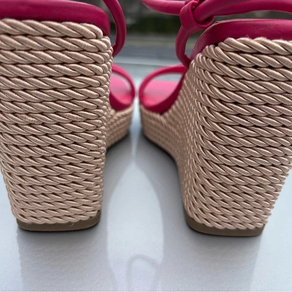 Brand New Wedges By MARC FISHER- Size 6 M - Wedge Height 4 Inches - box 6 - Picture 5 of 6